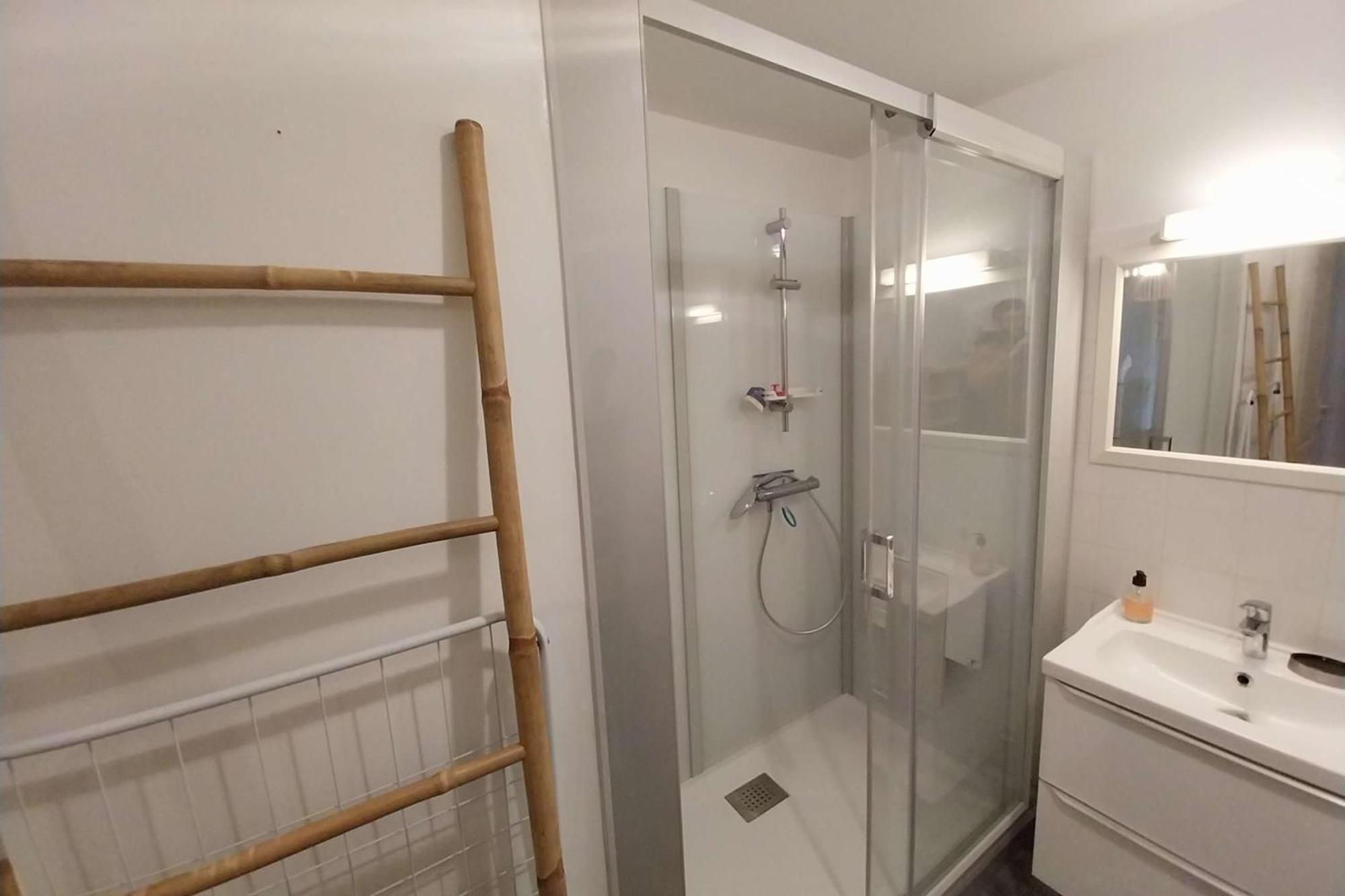 Appartement Spacious With Balcony
